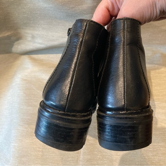 ST EMILE Sz 8  Leather Square Toe Chunky Sole Zipper Closure Ankle Booties Boots - Picture 9 of 12